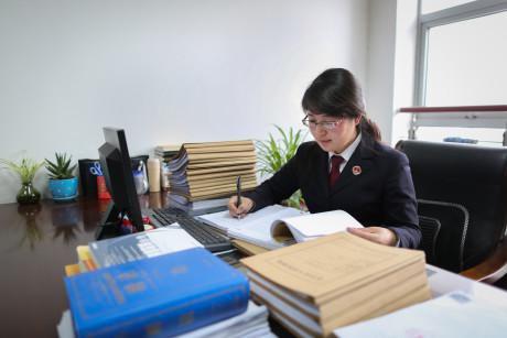 检察官的一天_盐城市人民检察院